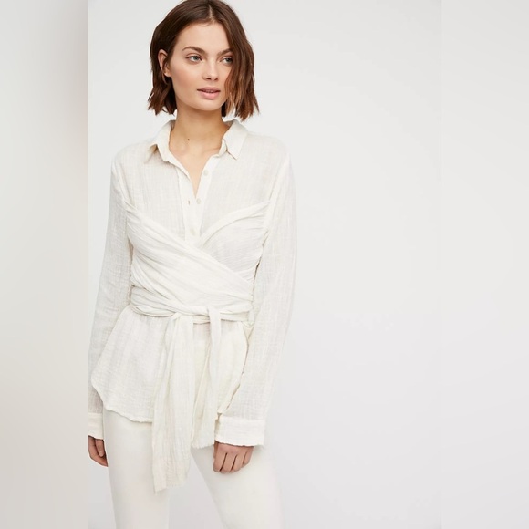 ❤️Free People Railroad Solid Wrap Top
